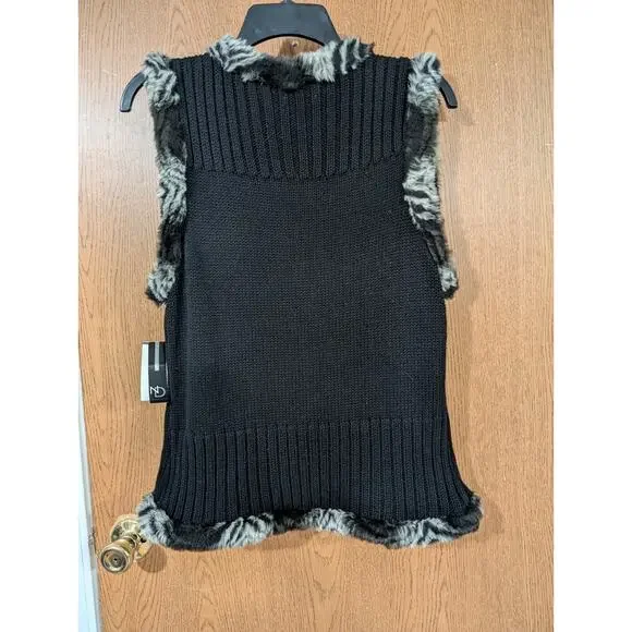 New Directions Black Cable Knit w/ Faux Fur Trim - Large *NWT $46* - Picture 9 of 9